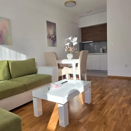 Apartment Zoya *
